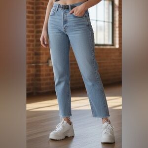 Levi’s 550 Classic Relaxed High Rise Tapered Jeans Light Wash Size 14 M